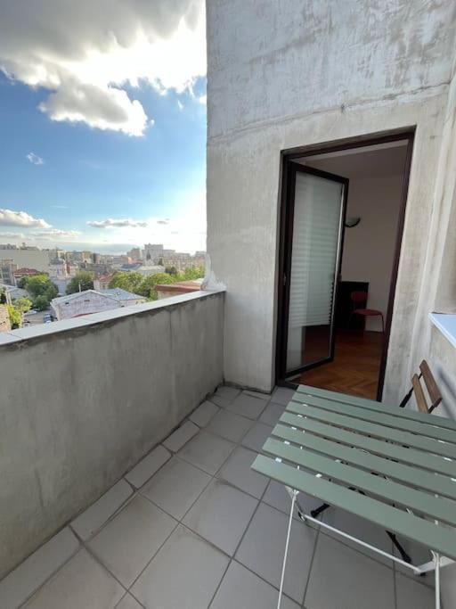 Downtown Unirii Square Private Economy Rooms With Shared Amenities ブカレスト エクステリア 写真